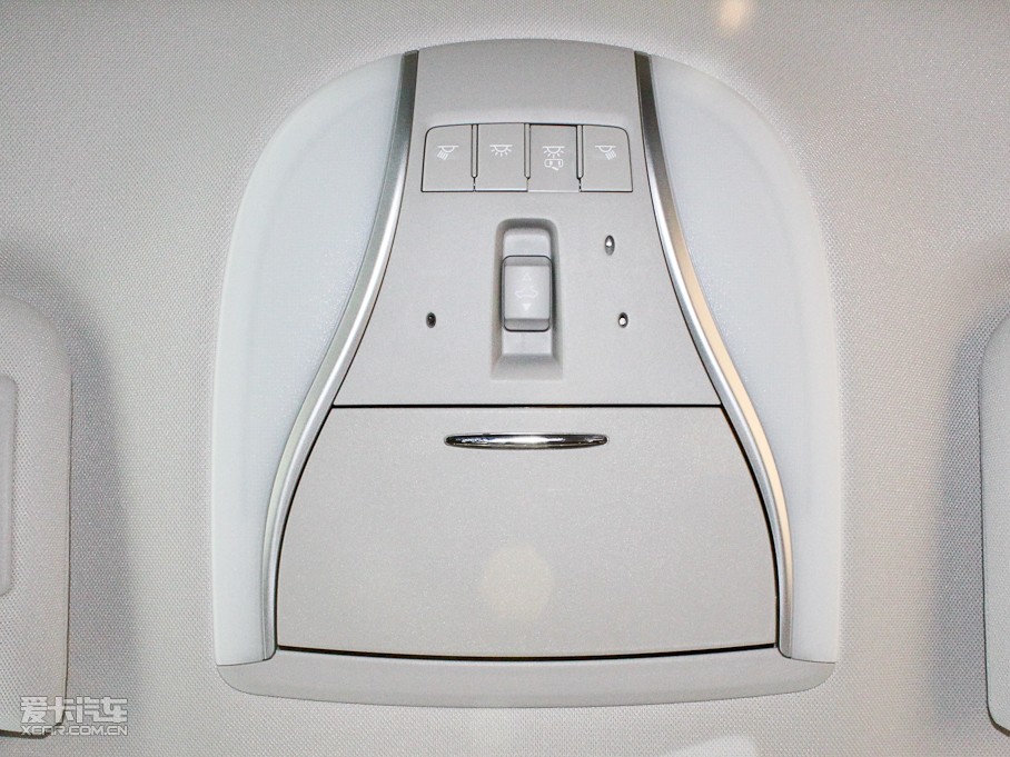 2011��Ӣ�����Q70L M25 ���A��