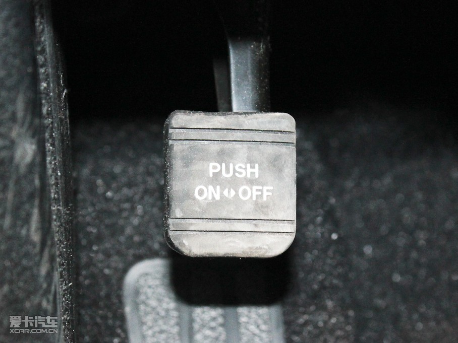 2011��Ӣ�����Q70L M25 ���A��