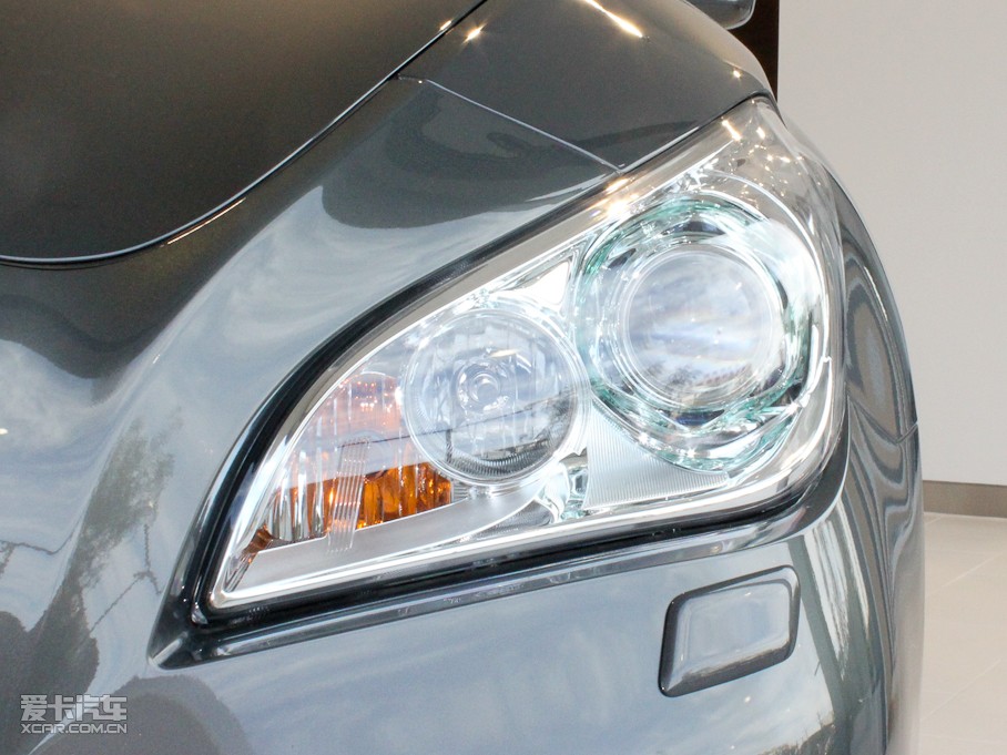 2011��Ӣ�����Q70L M25 ���A��