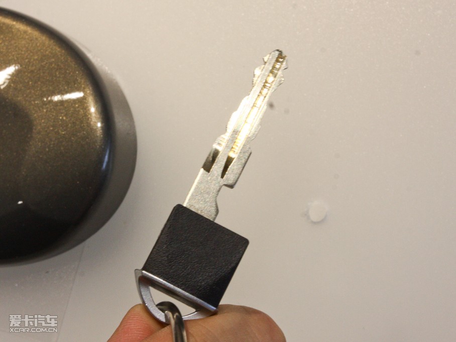 2011��Ӣ�����Q70L M25 ���A��