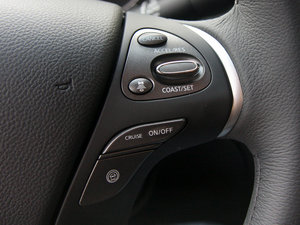 2011款M37 中控区