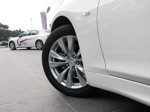 2011款M37 细节外观