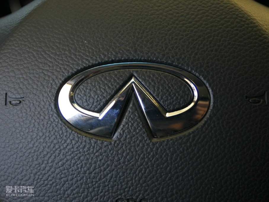2011��Ӣ�����QX70 35 ���И˜ʰ�