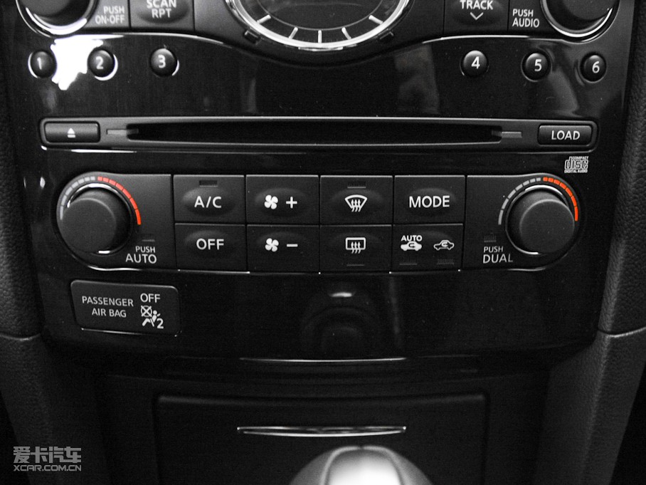 2011��Ӣ�����QX70 35 ���И˜ʰ�