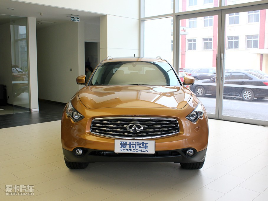 2011ӢQX70 50 Ўp
