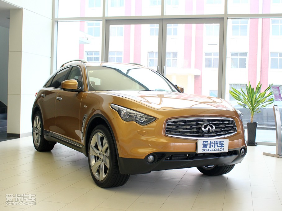 2011ӢQX70 50 Ўp