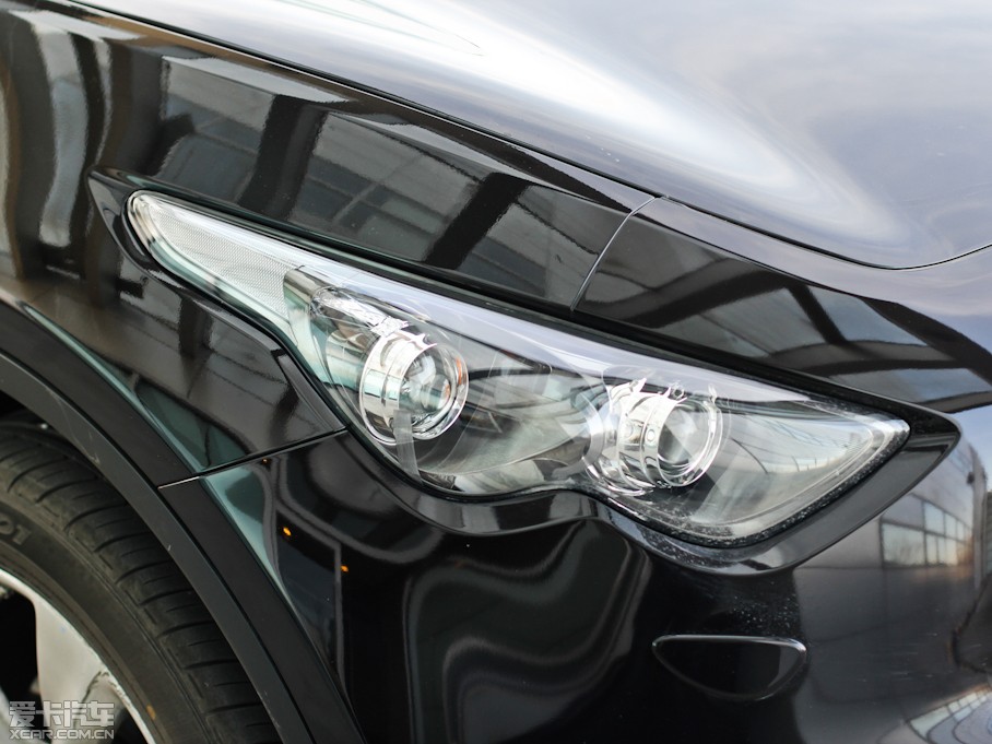 2011��Ӣ�����QX70 35 ���г�Խ��