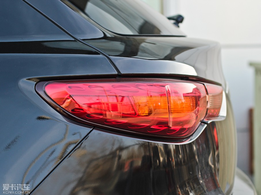 2011��Ӣ�����QX70 35 ���г�Խ��