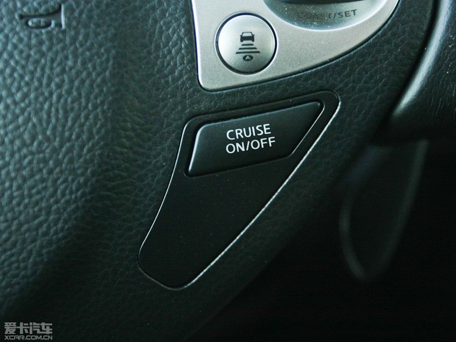 2011��Ӣ�����QX70 35 ���г�Խ��