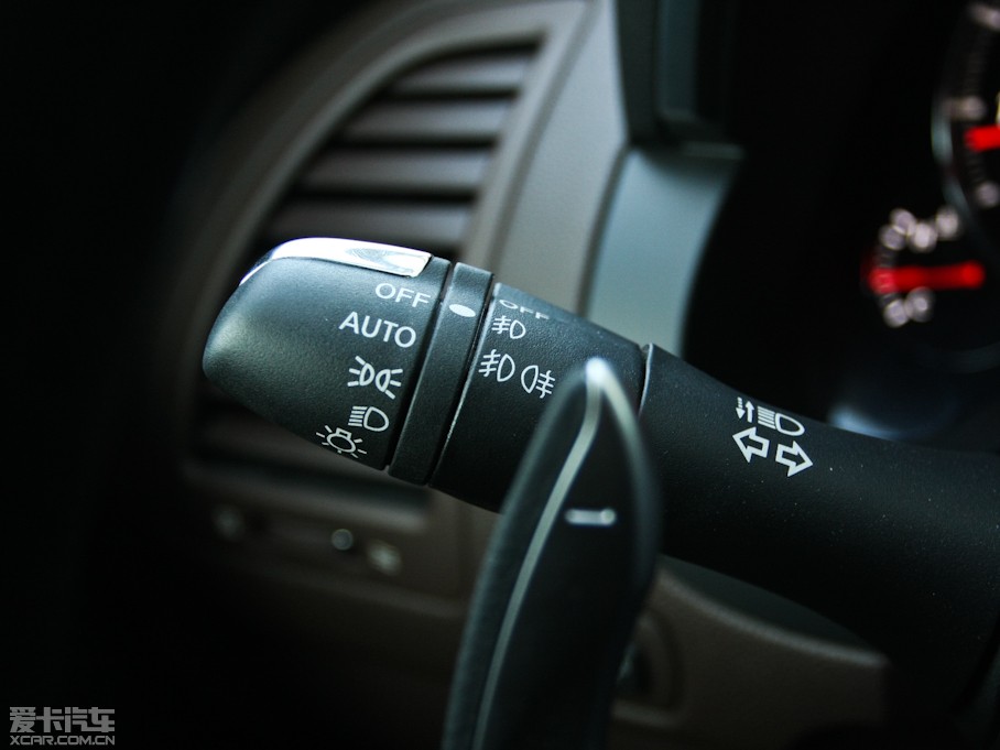 2011��Ӣ�����QX70 35 ���г�Խ��