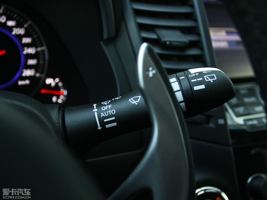 2011��Ӣ�����QX70 35 ���г�Խ��