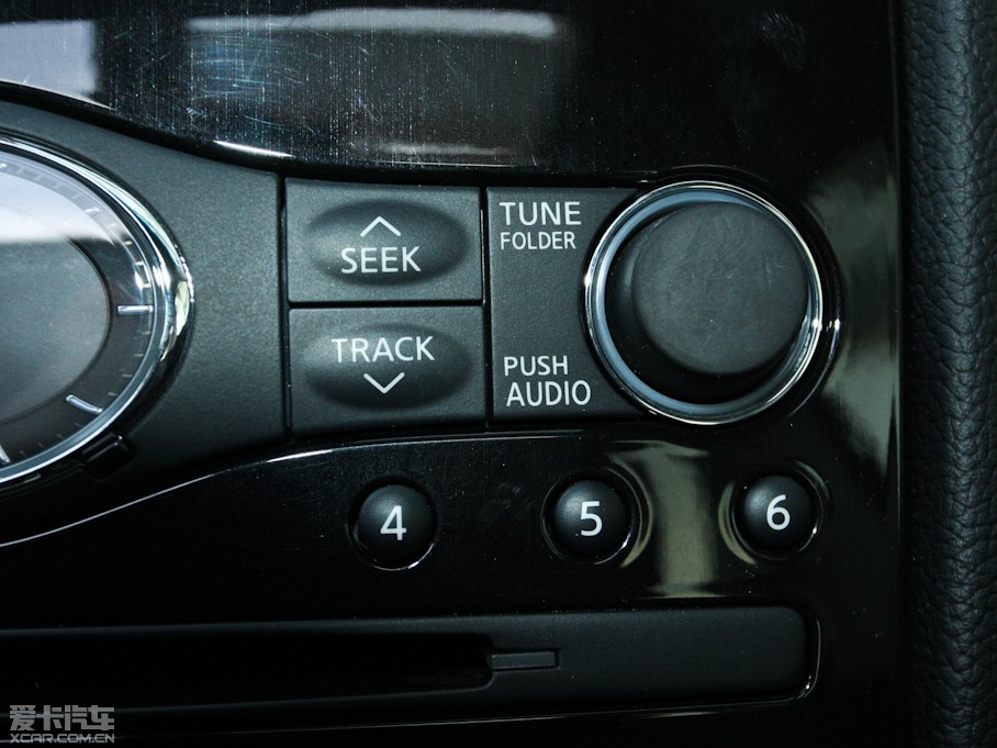 2011��Ӣ�����QX70 35 ���г�Խ��