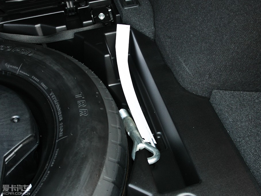 2011��Ӣ�����QX70 35 ���г�Խ��