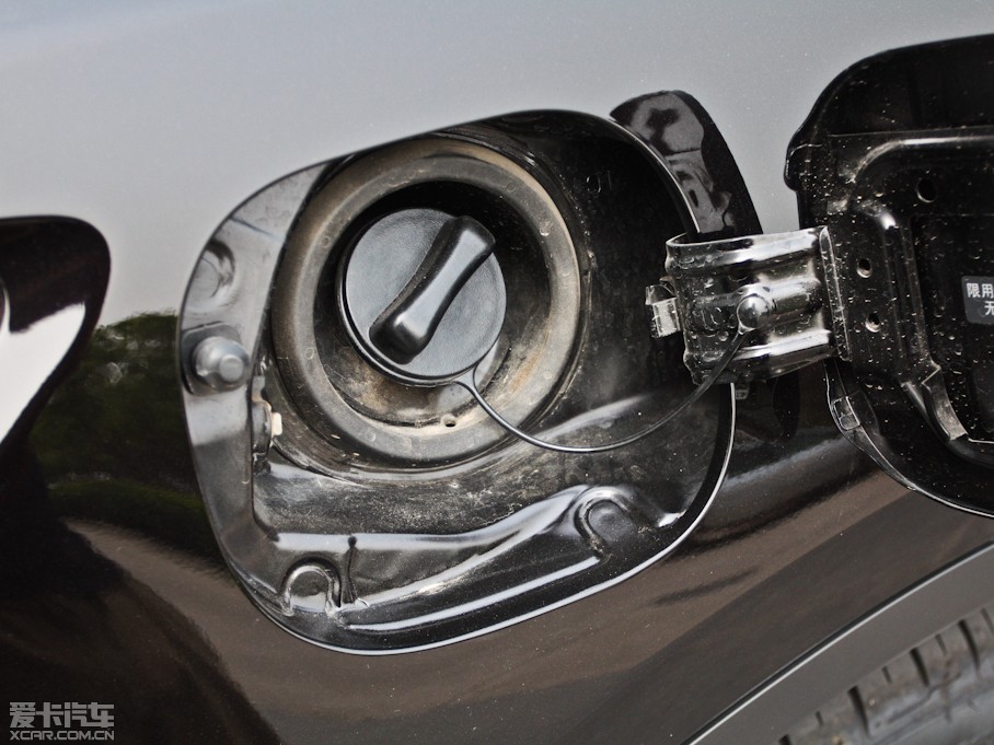 2011��Ӣ�����QX70 35 ���г�Խ��