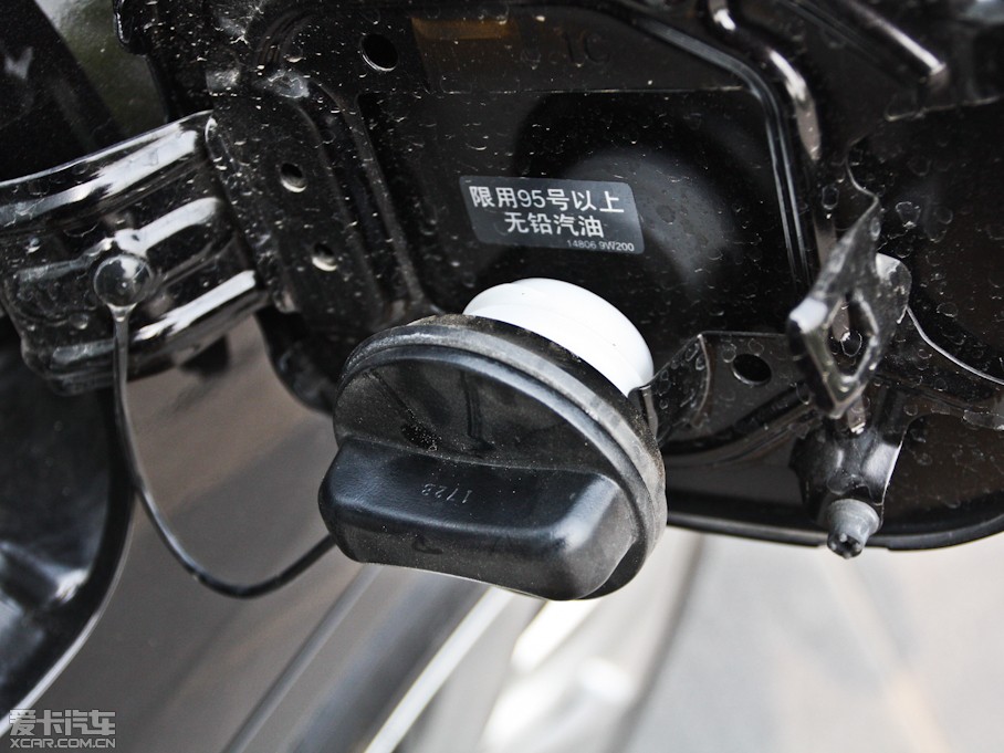 2011��Ӣ�����QX70 35 ���г�Խ��