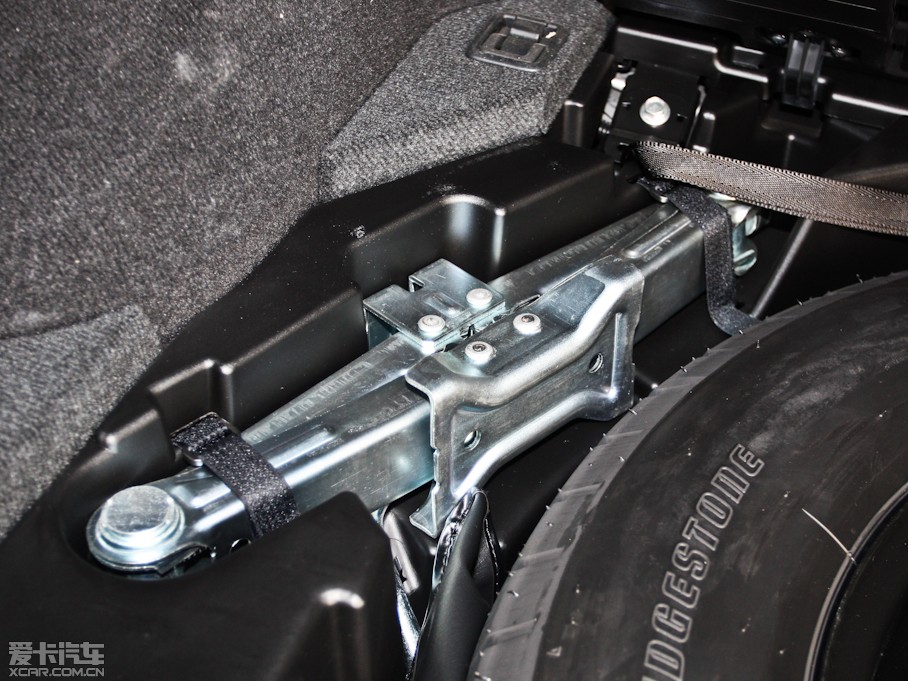 2011��Ӣ�����QX70 35 ���г�Խ��