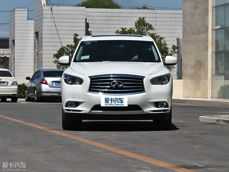 2013ӢQX60(M) 35 ׿Խ