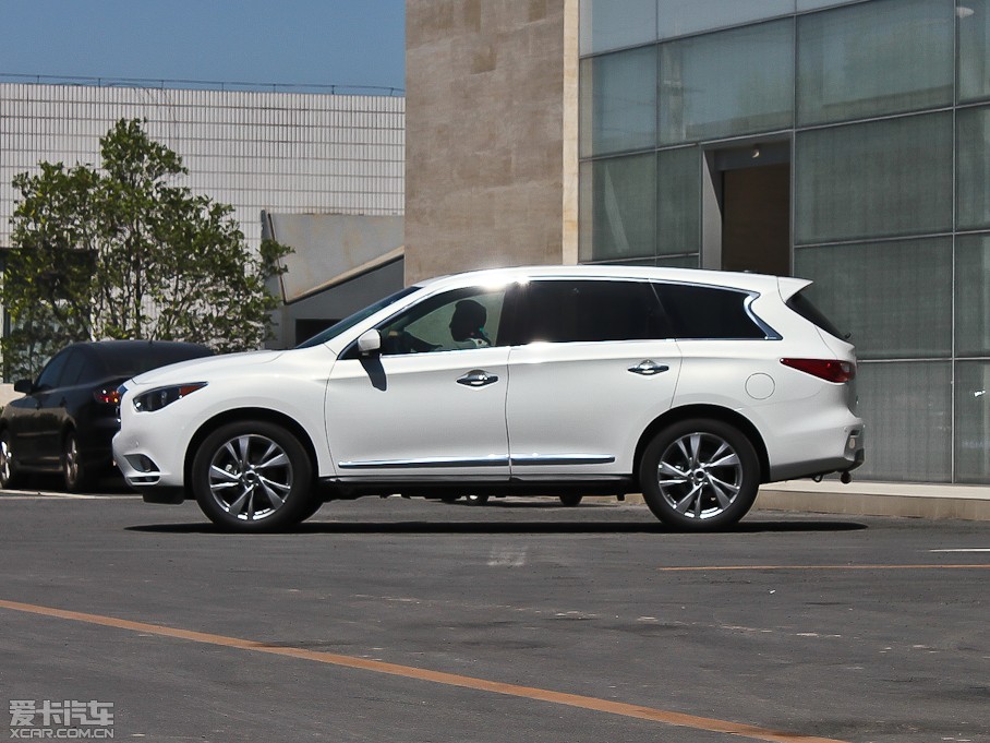 2013ӢQX60(M) 35 ׿Խ