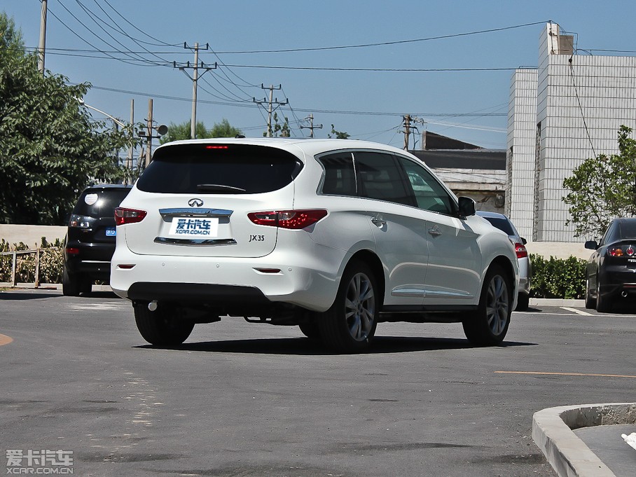 2013ӢQX60(M) 35 ׿Խ