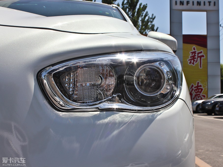 2013ӢQX60(M) 35 ׿Խ