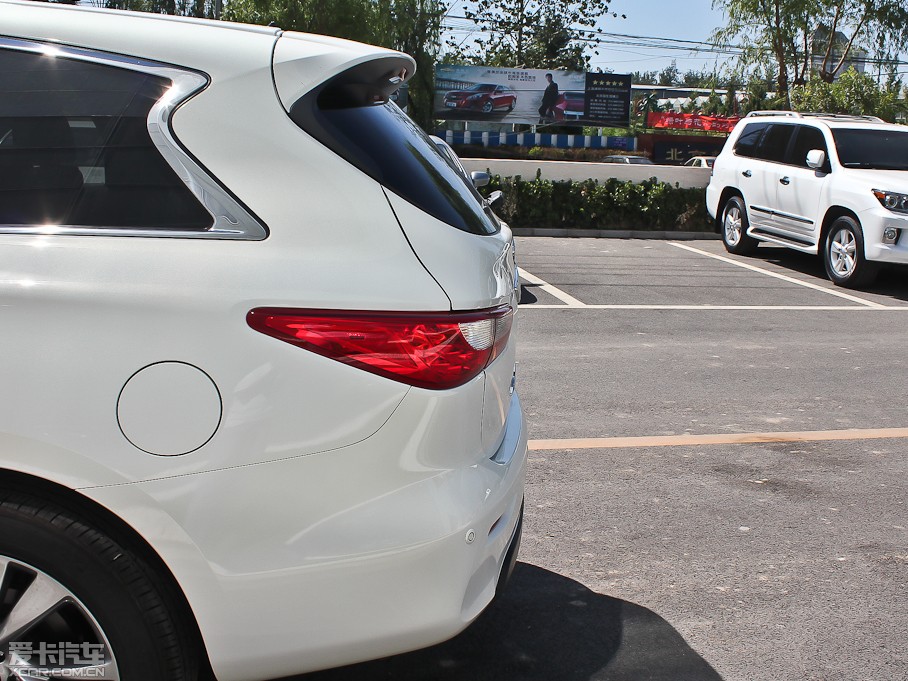 2013ӢQX60(M) 35 ׿Խ