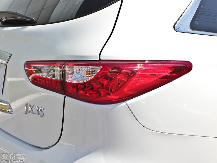 2013ӢQX60(M) 35 ׿Խ