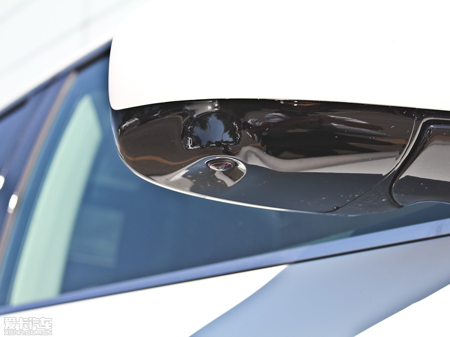 2013ӢQX60(M) 35 ׿Խ