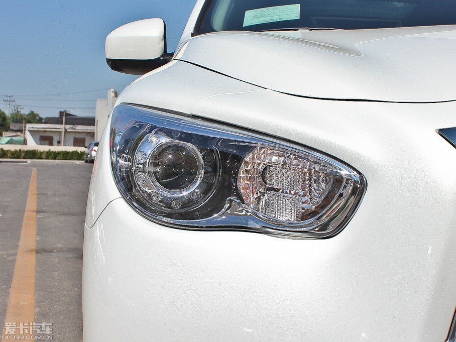 2013ӢQX60(M) 35 ׿Խ