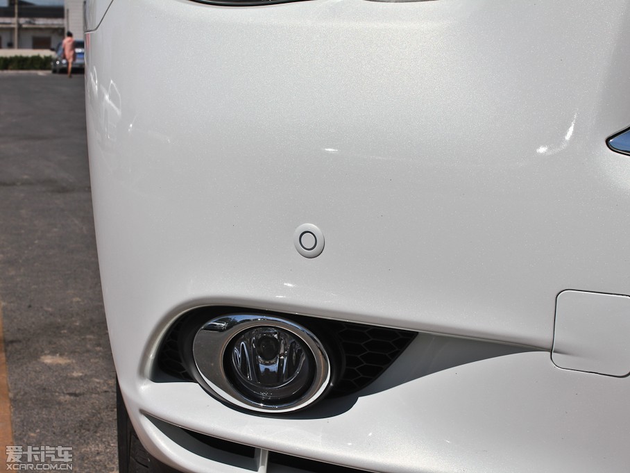 2013ӢQX60(M) 35 ׿Խ