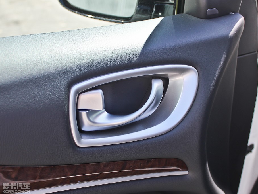 2013ӢQX60(M) 35 (q)׿Խ