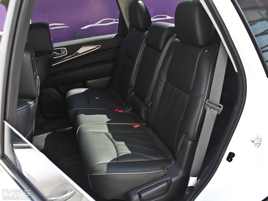 2013��Ӣ�����QX60(�M��) 35 ���׿Խ��