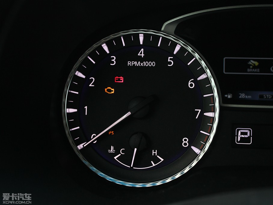 2013ӢQX60(M) 35 ׿Խ