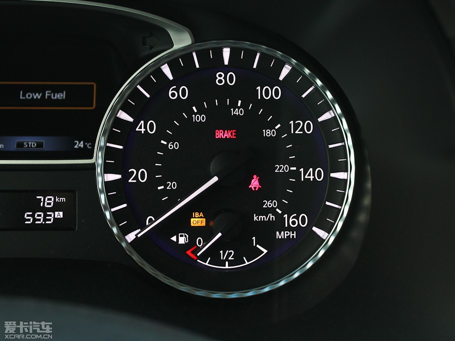 2013ӢQX60(M) 35 ׿Խ