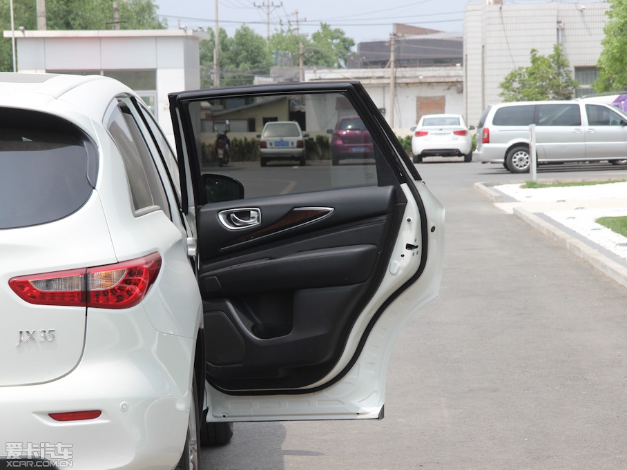 2013ӢQX60(M) 35 ȫܰ