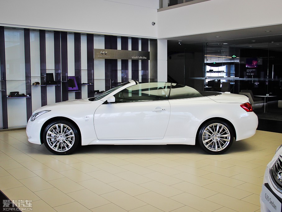 2013ӢQ60 37 Convertible