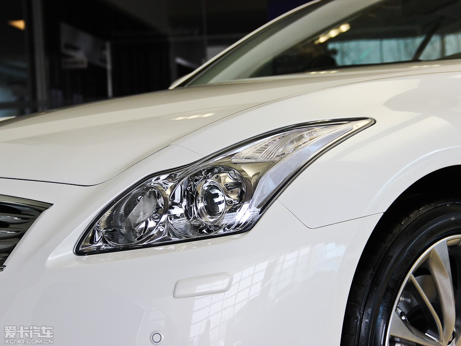 2013ӢQ60 37 Convertible