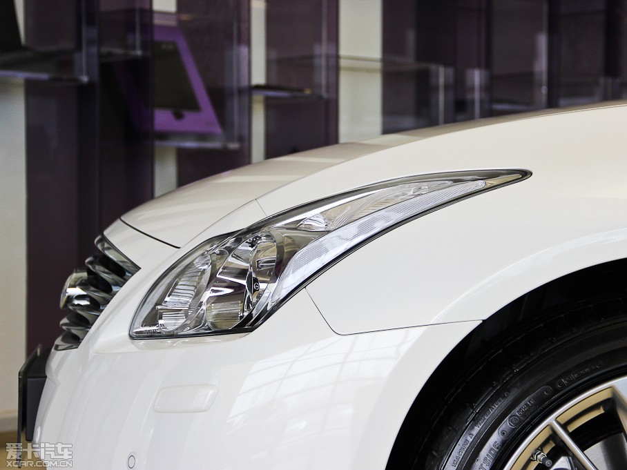 2013ӢQ60 37 Convertible