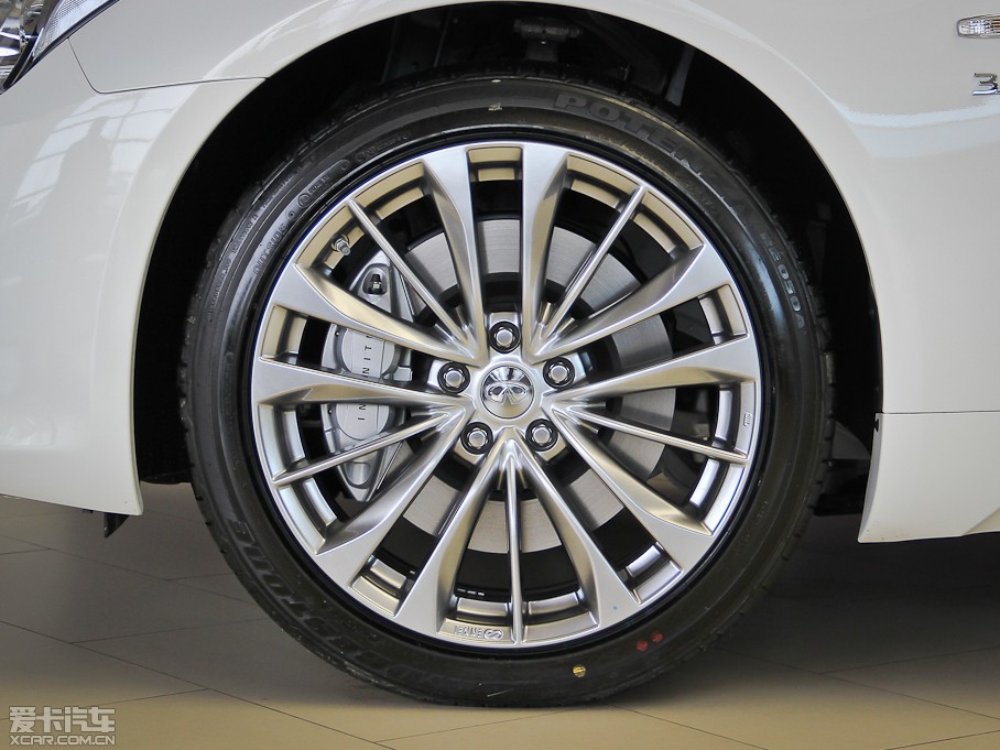 2013ӢQ60 37 Convertible