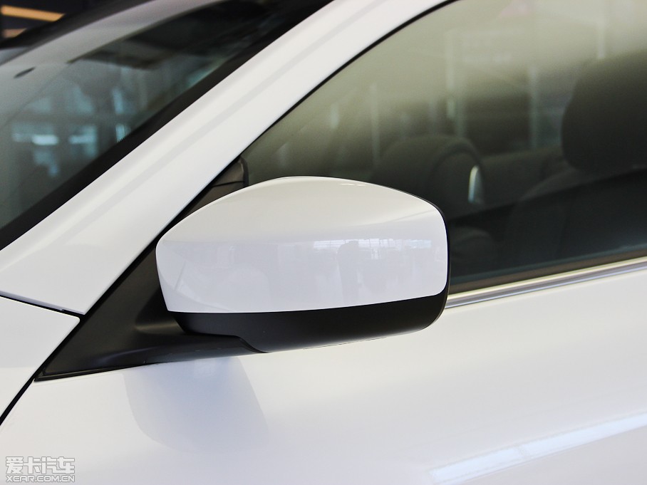 2013ӢQ60 37 Convertible