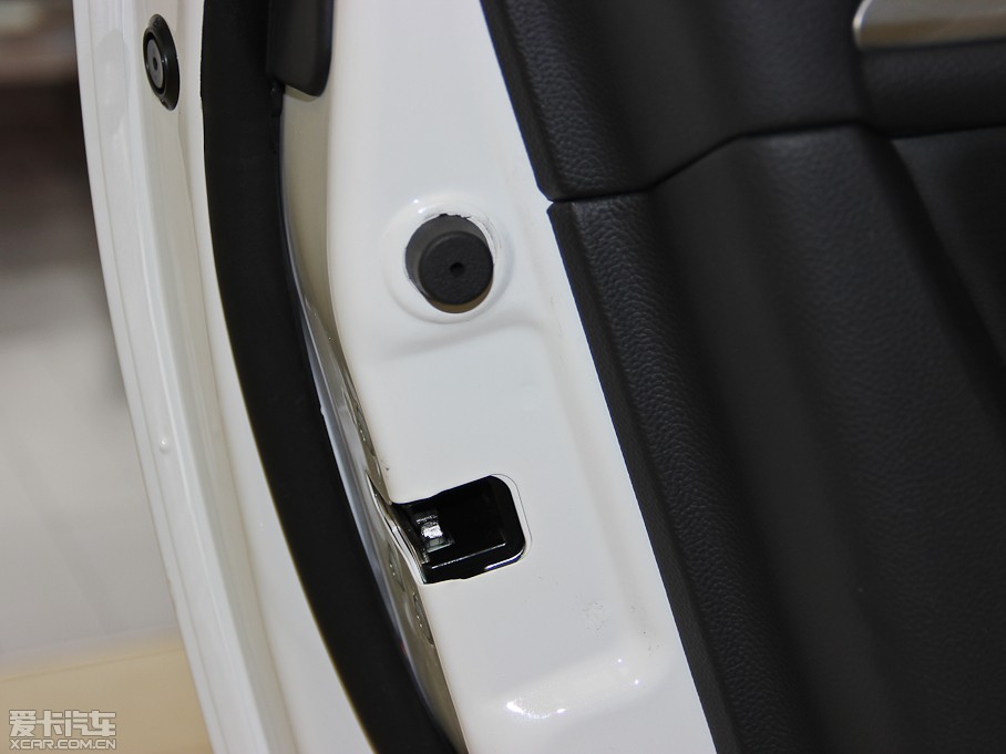 2013ӢQ60 37 Convertible