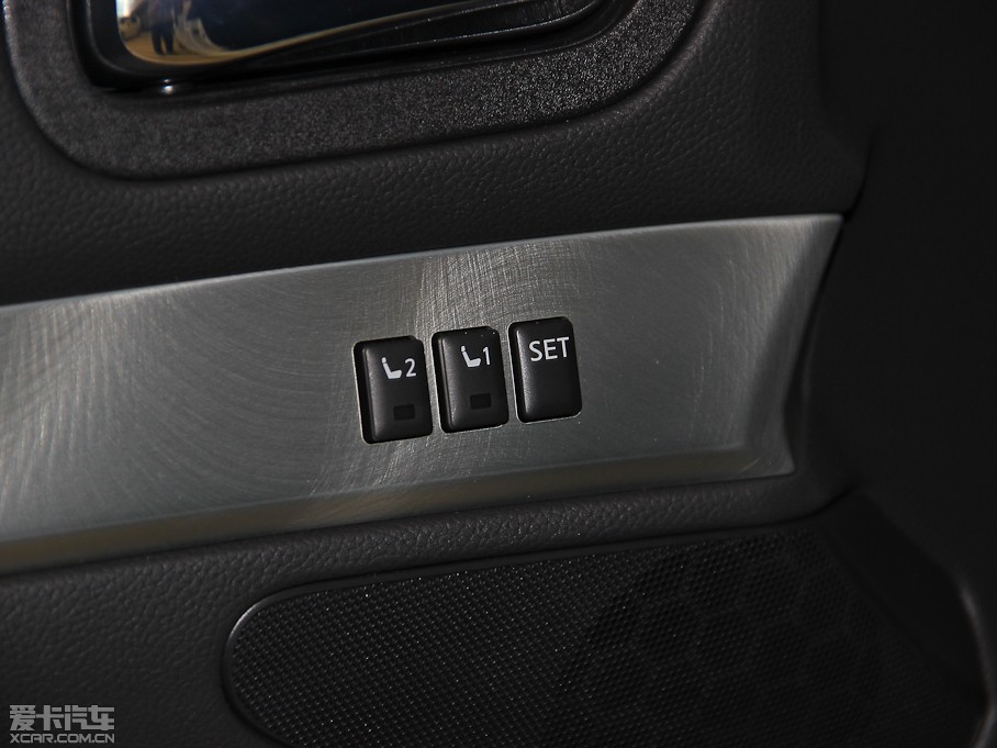 2013ӢQ60 37 Convertible