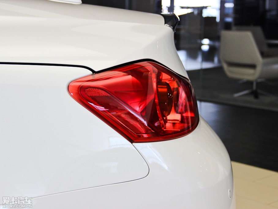 2013ӢQ60 37 Convertible