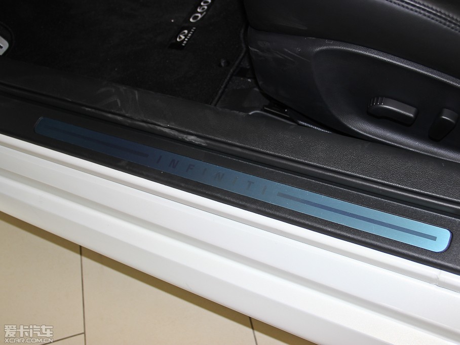 2013ӢQ60 37 Convertible