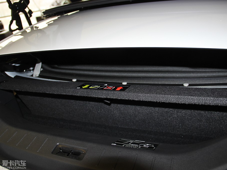 2013ӢQ60 37 Convertible