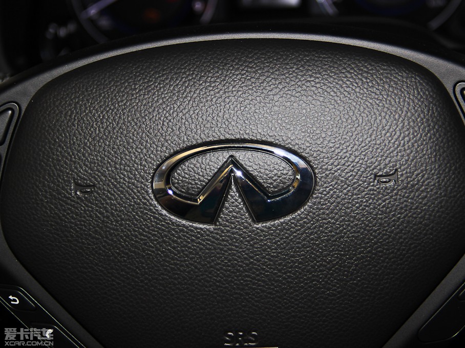 2013ӢQ60 37 Convertible