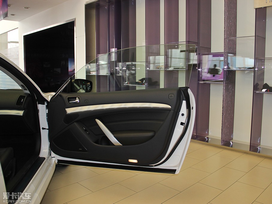 2013ӢQ60 37 Convertible