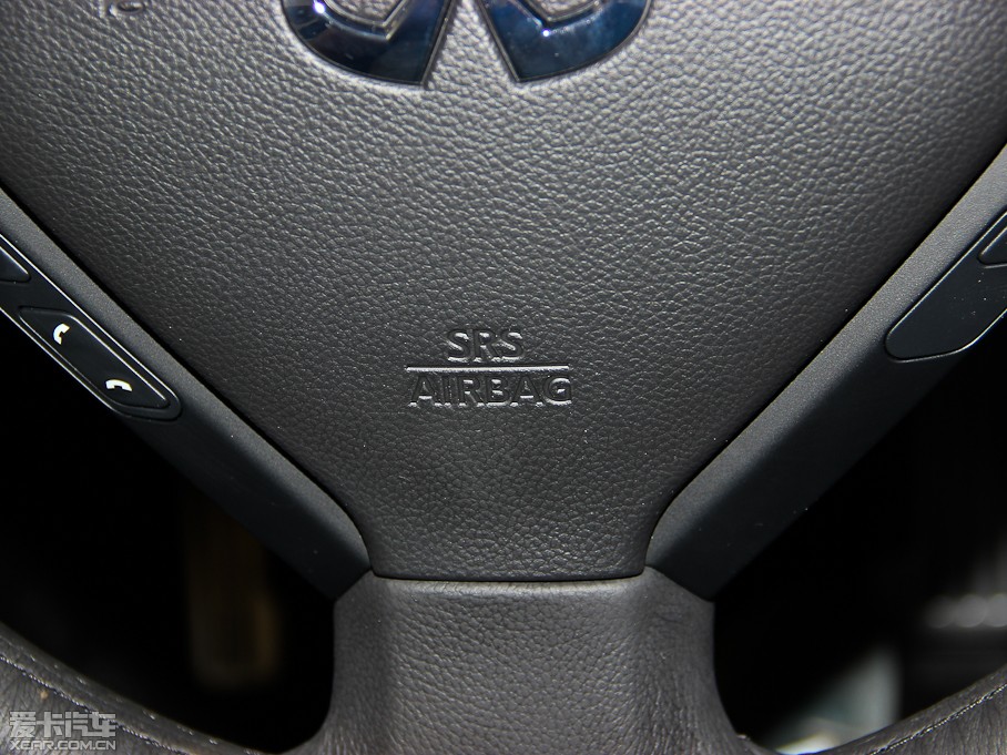 2013ӢQ60 37 Convertible