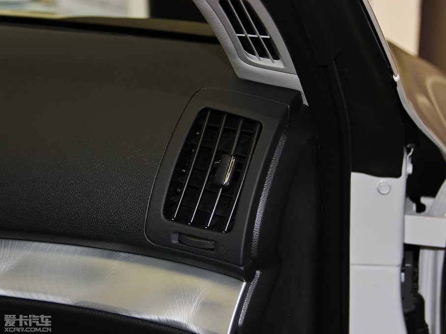 2013ӢQ60 37 Convertible