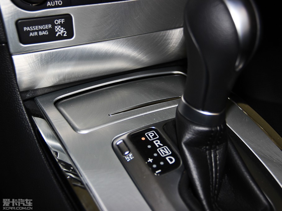 2013ӢQ60 37 Convertible