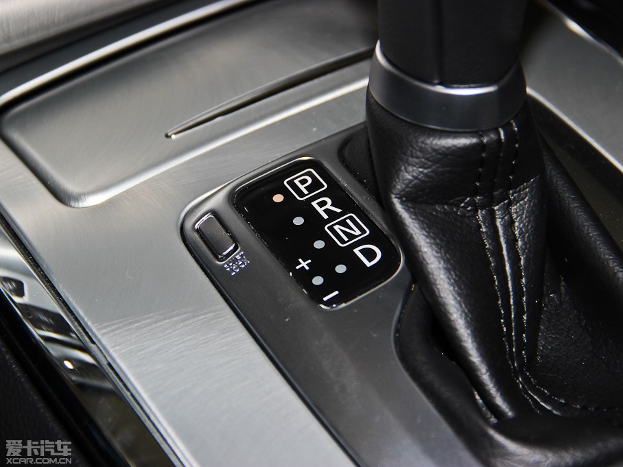 2013ӢQ60 37 Convertible